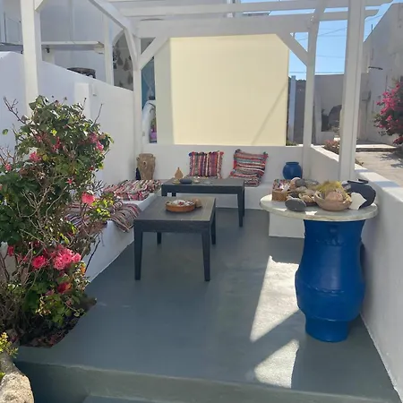 Cycladic Studio With View The Dolphins Апартаменты *